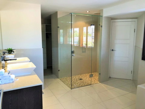 Riverfront Dream - E Caravan Parks 30