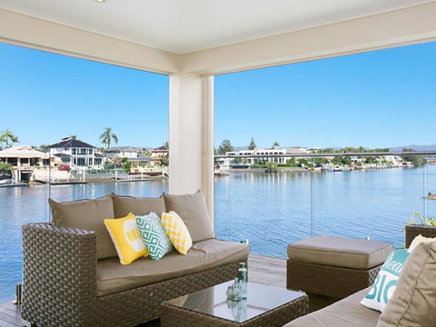 Riverfront Dream - E Caravan Parks 13