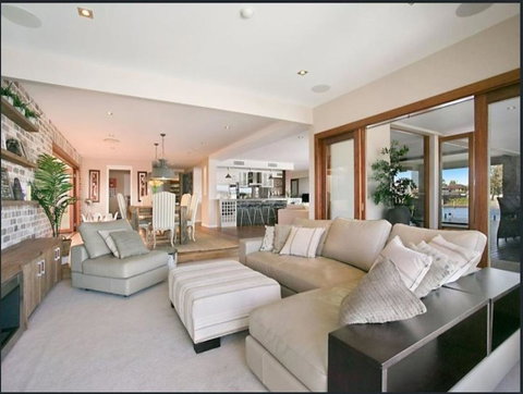 Riverfront Dream - E Caravan Parks 22