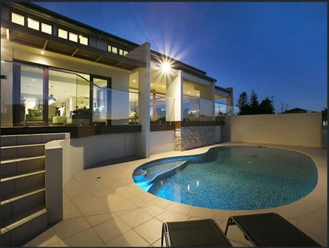 Riverfront Dream - E Caravan Parks 4