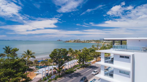 Echelon Apartments Yeppoon - E Caravan Parks 6