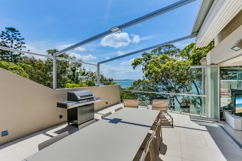 Little Cove Court - E Caravan Parks 43