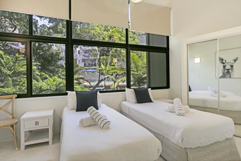 Little Cove Court - E Caravan Parks 13