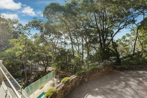 Little Cove Court - E Caravan Parks 0