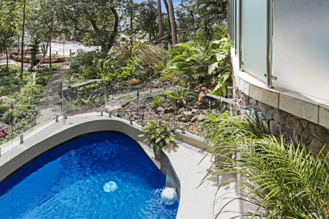 Little Cove Court - E Caravan Parks 1