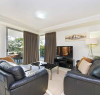 On the Bay Apartments - E Caravan Parks