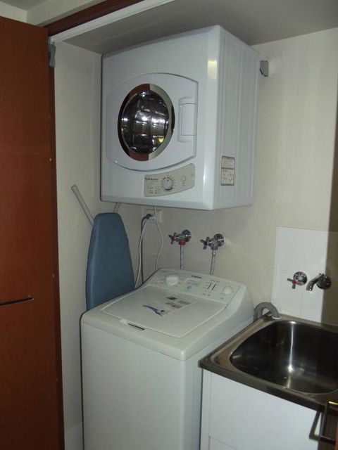 Private 2 Bedroom Apartment @ Chevron Towers - E Caravan Parks 11