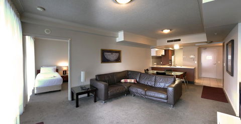Private 2 Bedroom Apartment @ Chevron Towers - E Caravan Parks 3