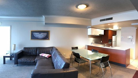 Private 2 Bedroom Apartment @ Chevron Towers - E Caravan Parks 2