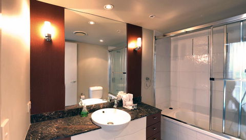 Private 2 Bedroom Apartment @ Chevron Towers - E Caravan Parks 9