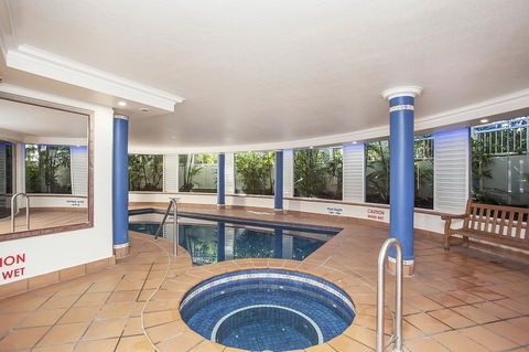 ULTIQA Burleigh Mediterranean Resort - E Caravan Parks 22