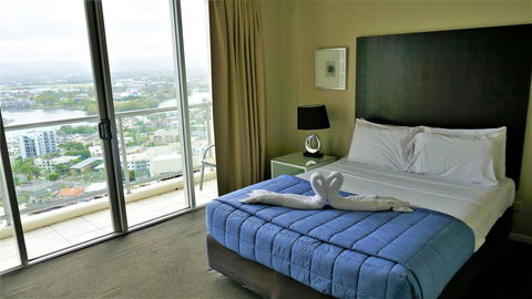 Chevron Renaissance - Private Apartments - E Caravan Parks 26