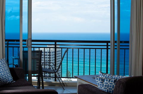 Chevron Renaissance - Private Apartments - E Caravan Parks 10