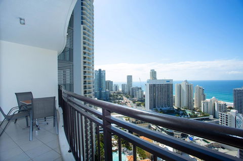 Chevron Renaissance - Private Apartments - E Caravan Parks 17