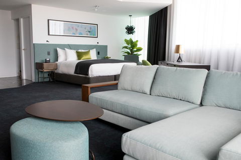 Eatons Hill Hotel - E Caravan Parks 43
