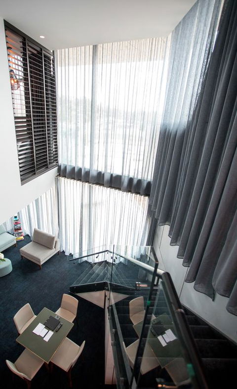 Eatons Hill Hotel - E Caravan Parks 31
