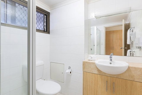 Reef Gateway Hotel - E Caravan Parks 9