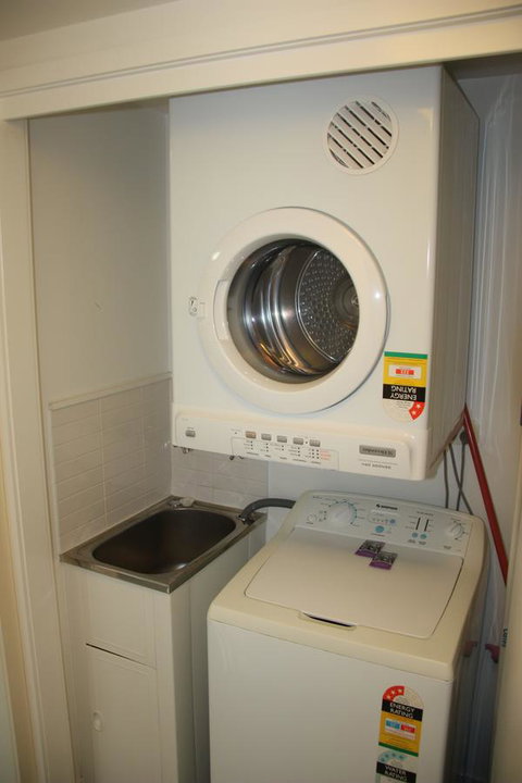 Allegro Apartments - E Caravan Parks 28
