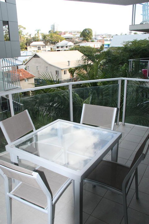 Allegro Apartments - E Caravan Parks 10