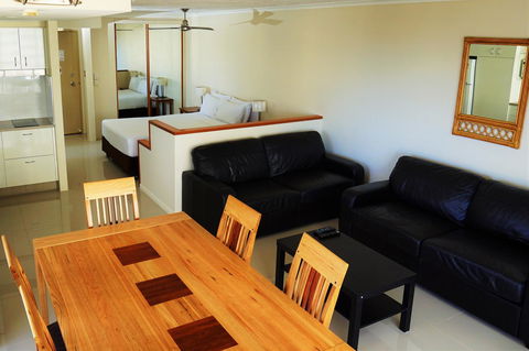 Equinox Resort - E Caravan Parks 24