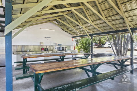 Tasman Holiday Parks - Airlie Beach - E Caravan Parks 11