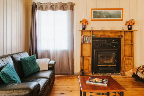 Apple Blossom Cottages - E Caravan Parks 4