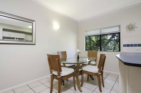 Bay Villas Resort - E Caravan Parks 20