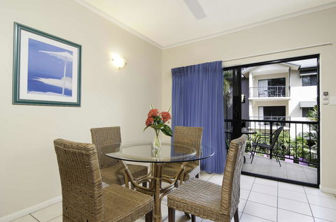 Bay Villas Resort - E Caravan Parks 24