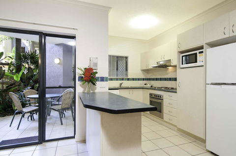 Bay Villas Resort - E Caravan Parks 2