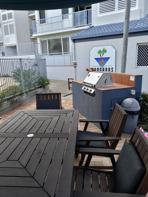 Pandanus Coolum Beach - E Caravan Parks 1