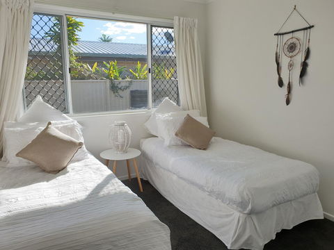 Beautiful Home- Walk To Beach-Short Drive To Noosa - E Caravan Parks 5