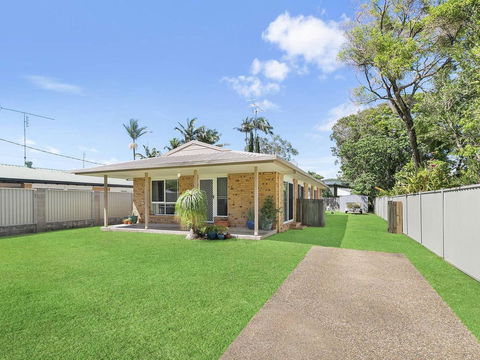 Beautiful Home- Walk To Beach-Short Drive To Noosa - E Caravan Parks 7