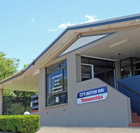 City Motor Inn - E Caravan Parks