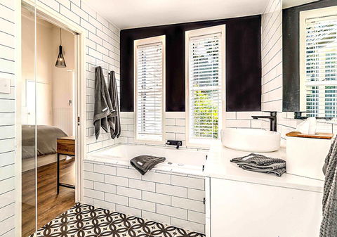 Hampton Estate Wines - E Caravan Parks 8