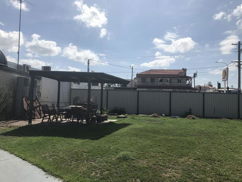 Nanango Star Motel - E Caravan Parks 37