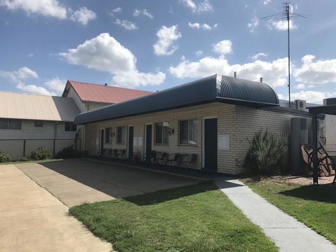 Nanango Star Motel - E Caravan Parks 17