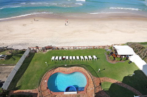 Spindrift On The Beach - Absolute Beachfront - E Caravan Parks 9