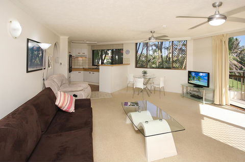 Spindrift On The Beach - Absolute Beachfront - E Caravan Parks 19