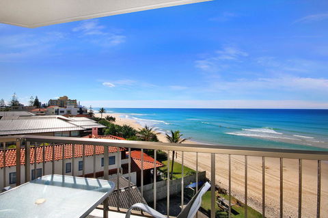 Spindrift On The Beach - Absolute Beachfront - E Caravan Parks 15