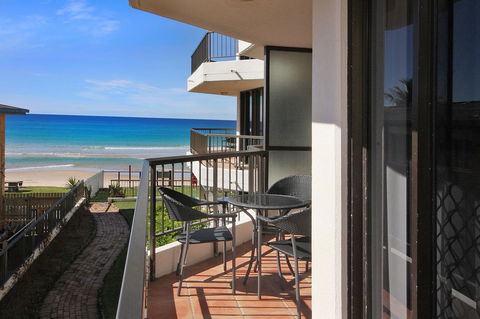 Spindrift On The Beach - Absolute Beachfront - E Caravan Parks 37