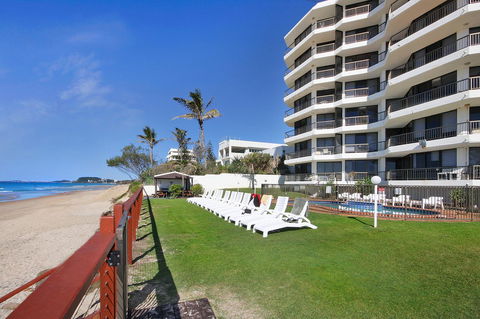 Spindrift On The Beach - Absolute Beachfront - E Caravan Parks 1
