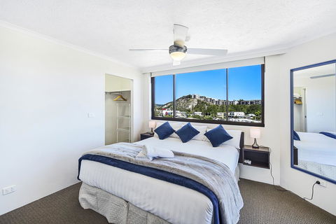 Spindrift On The Beach - Absolute Beachfront - E Caravan Parks 2