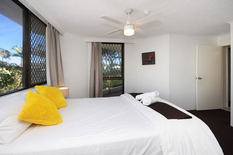 Spindrift On The Beach - Absolute Beachfront - E Caravan Parks 32