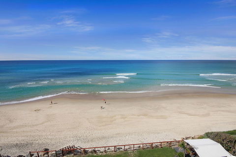 Spindrift On The Beach - Absolute Beachfront - E Caravan Parks 14