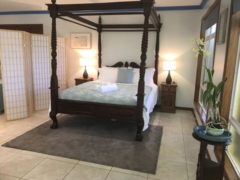 Taj On Byrnes - Private Luxury Apartment Mareeba - E Caravan Parks 0