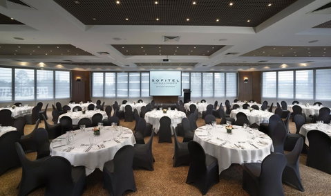 Sofitel Gold Coast Broadbeach - E Caravan Parks 28