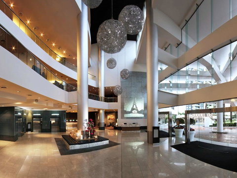 Sofitel Gold Coast Broadbeach - E Caravan Parks 40