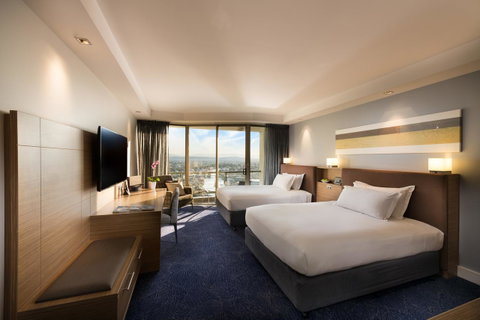 Sofitel Gold Coast Broadbeach - E Caravan Parks 6