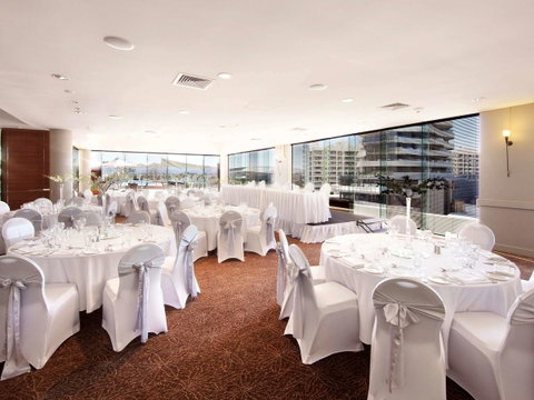 Sofitel Gold Coast Broadbeach - E Caravan Parks 37