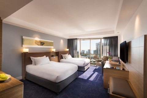 Sofitel Gold Coast Broadbeach - E Caravan Parks 20